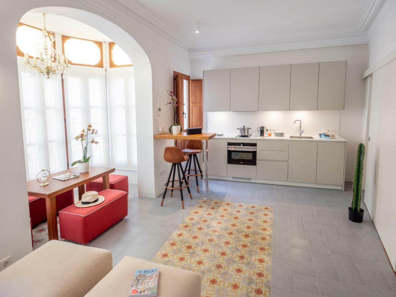 Es Palauet Brandnew One Suite Apartment In Ibiza Center Cidade de Ibiza Exterior foto